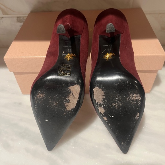 Authentic PRADA Burgundy Suede Heels EU38 (7.5 US) Preloved.Box/bag included - Picture 7 of 7